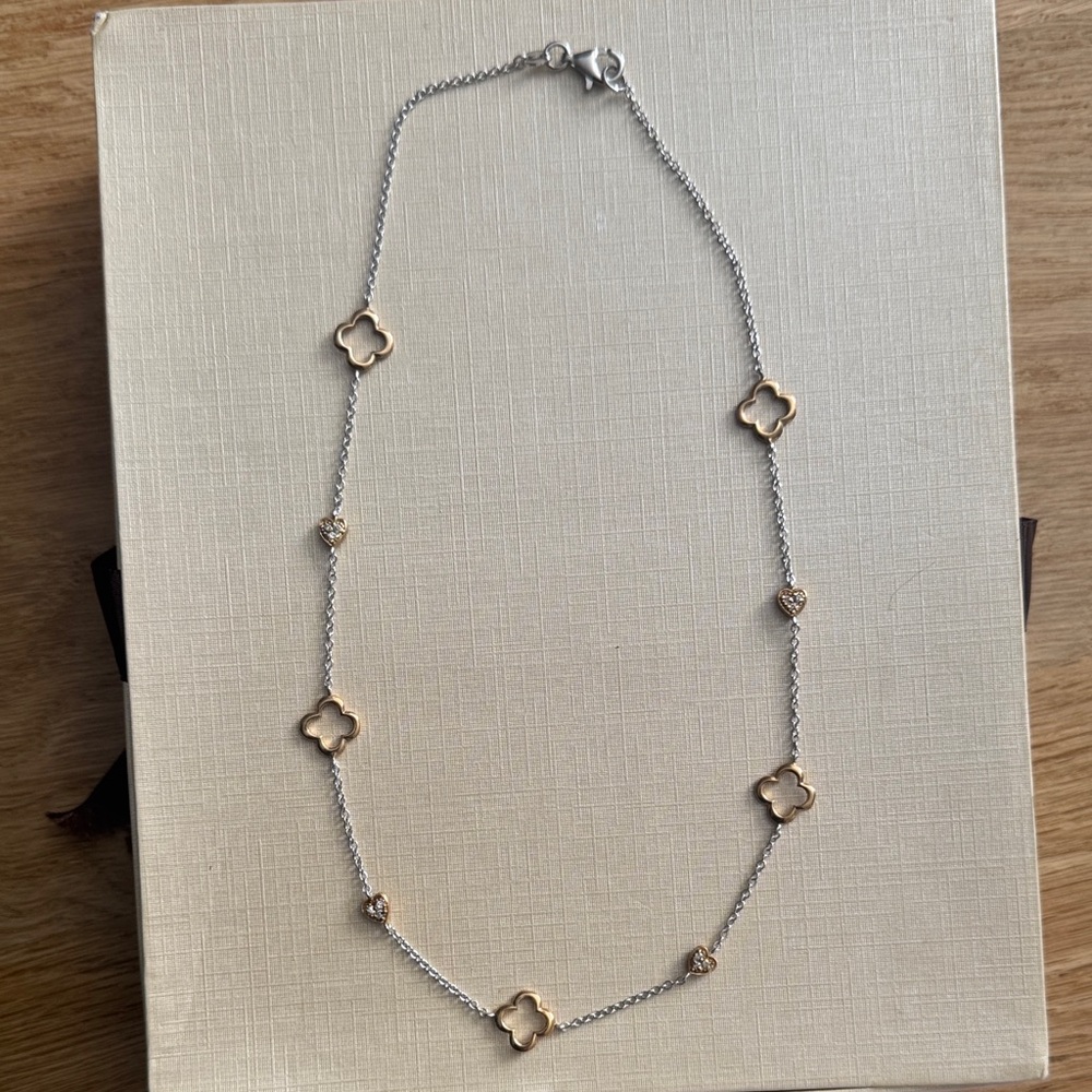 Elegant Gold and Silver Flower Necklace